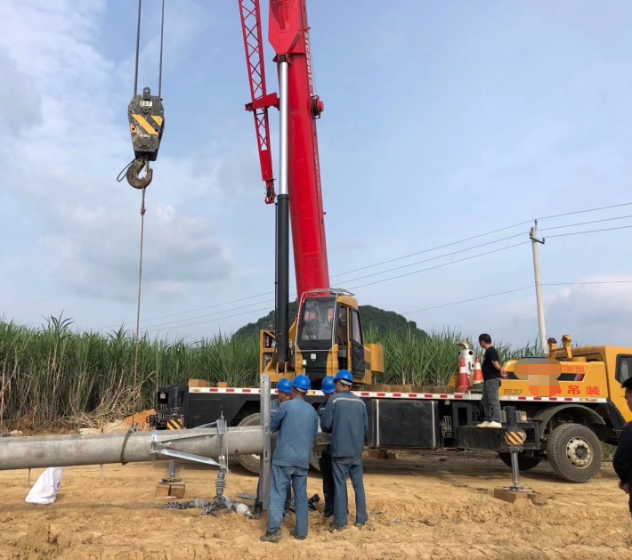 彭泽县8-200吨吊车出租报价 重型机械吊装电话 租一小时报价