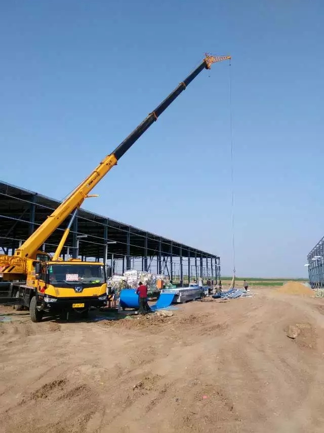 元江县8-200吨吊车出租公司 搬运安装设备公司 租一小时价格