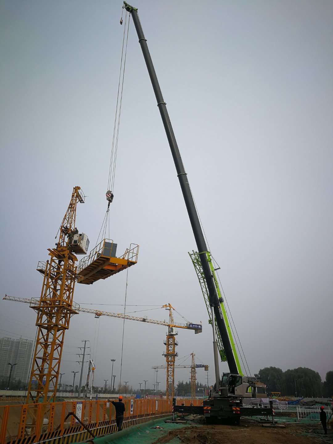 河口县8至220吨吊车租赁 设备吊装搬迁报价 价格咨询