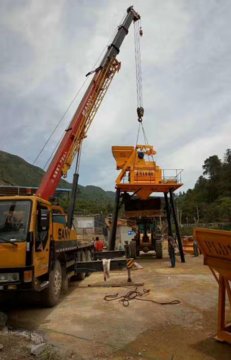 新建县8-130吨吊车租赁 随车吊出租价格 日租报价咨询