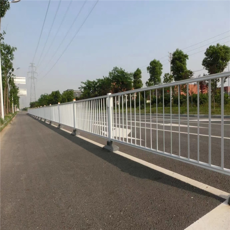 定做城市隔离栏  久皓  铁艺护栏费用