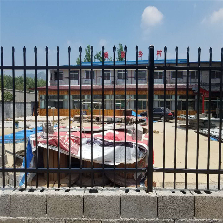 白蓝组装式护栏厂家 加工定制 锌合金围栏 久皓