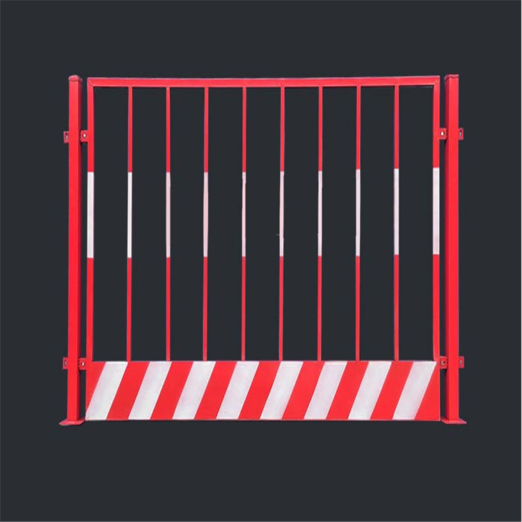久皓  施工安全移动围栏库存厂家预埋基坑护栏