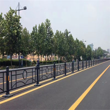 久皓 供应市政护栏 安装厂家交通道路隔离栏