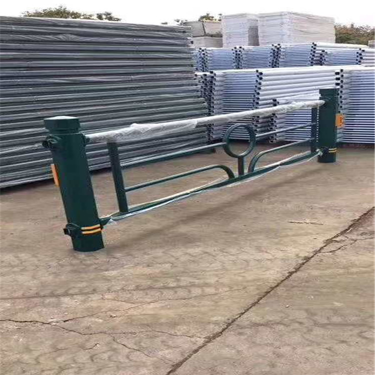 久皓 厂家定做车辆隔离栏杆 款式多样市政道路护栏