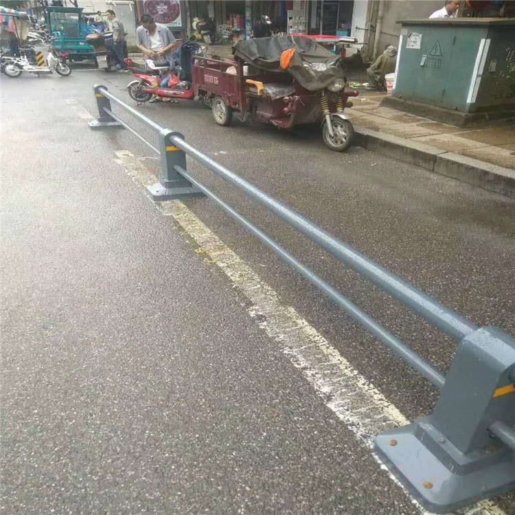定做城市隔离栏  久皓  市政移动护栏费用
