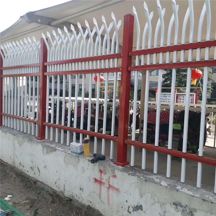 小区围墙锌钢护栏现货 加工定制 工厂锌钢护栏 久皓