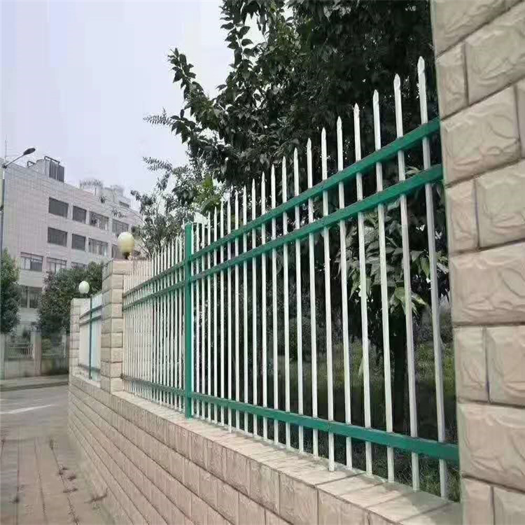 白蓝组装式护栏库存 安装便捷 喷塑栅栏围墙 久皓