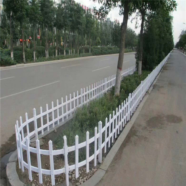 现货绿化草坪护栏价格优惠  久皓道路建设绿化围栏