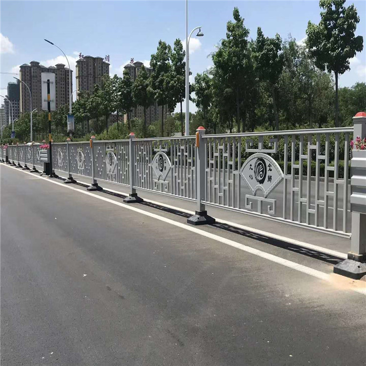 定制道路护栏  久皓  市政移动护栏费用