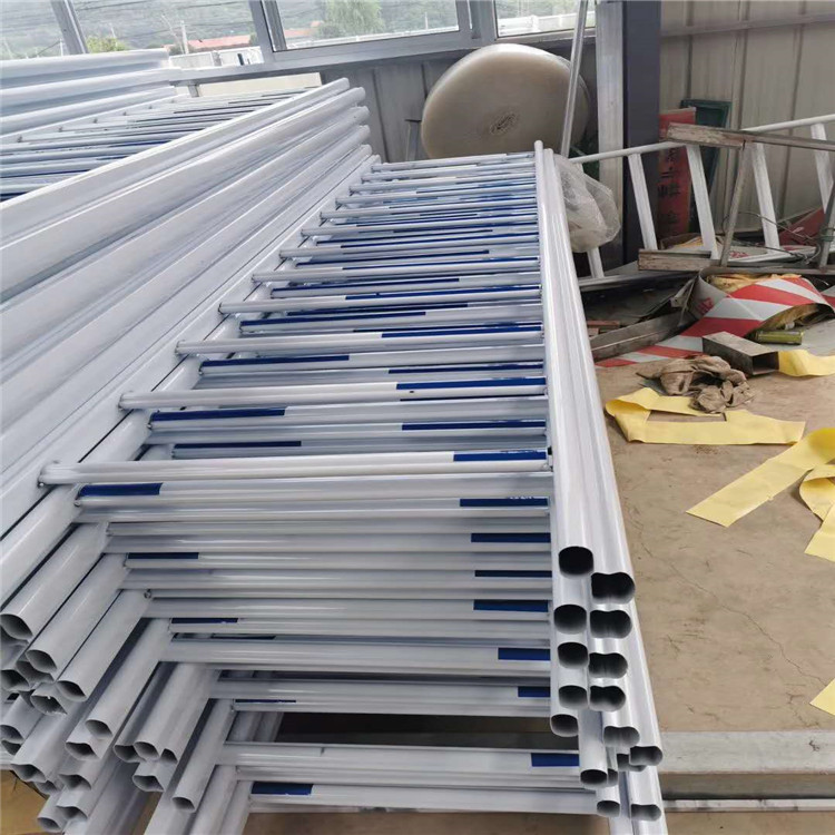 定制市政道路护栏  久皓  铁艺护栏价格