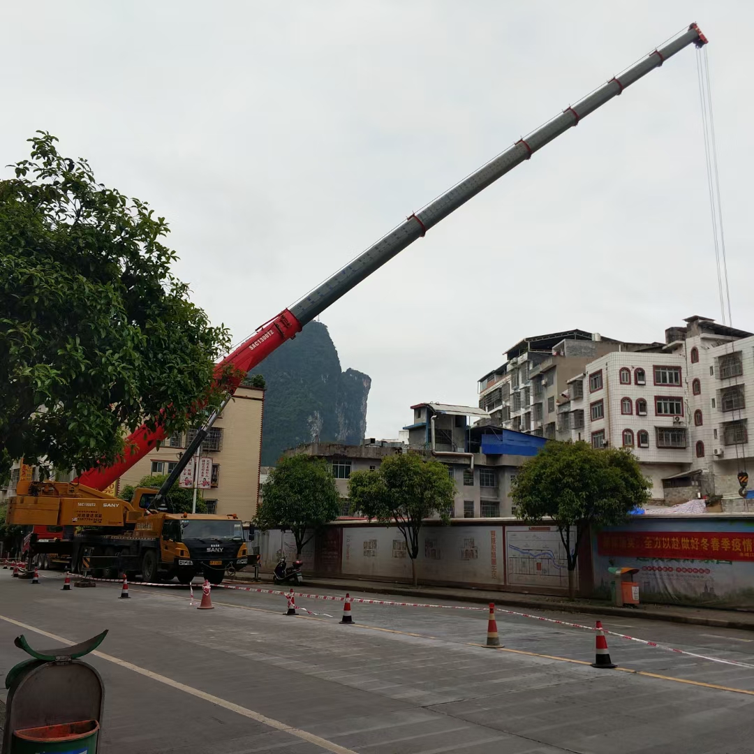 沙河口区12-200吨汽车吊出租 钢结构吊装安装价格 吨位多出车快