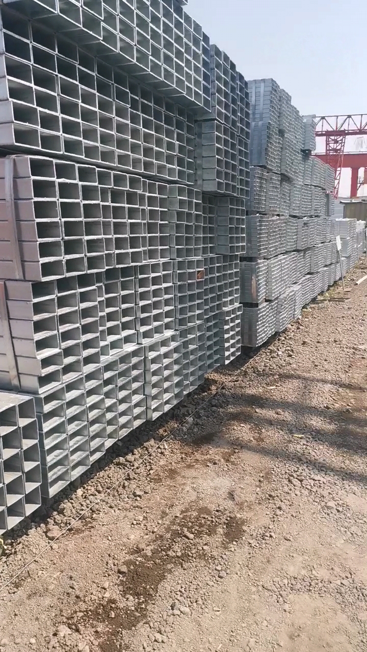 厂家直销Q235B热镀锌无缝矩管晋城友发热镀锌无缝方矩管市场报价