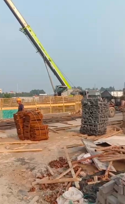 东洲区8-220吨吊车出租报价 随车吊出租价格 日租月租均可