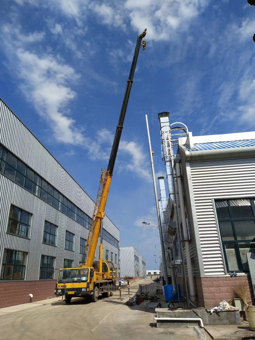 辽阳市8-220吨吊车出租报价 随车吊租赁公司 价格咨询