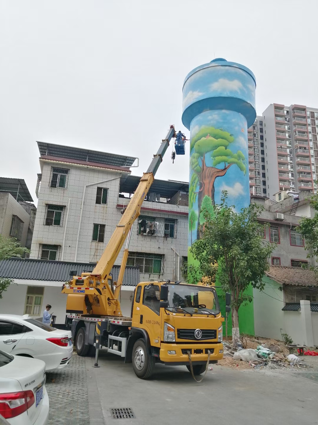 古塔区8-350吨吊车出租报价 设备吊装搬迁报价 施工经验多