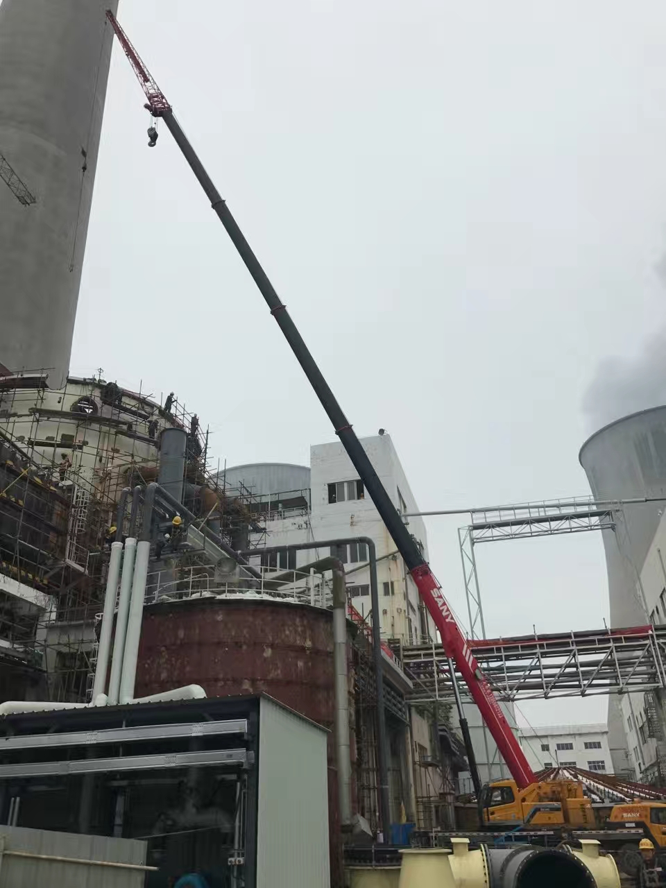 新津县8至160吨吊车租赁 大件吊装运输电话 提供各吨位型号
