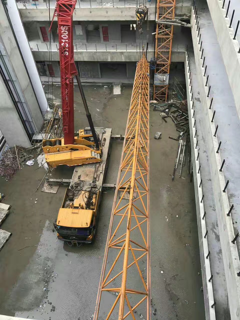 新都区8-130吨吊车出租公司 钢结构吊装安装电话 设备多出车快