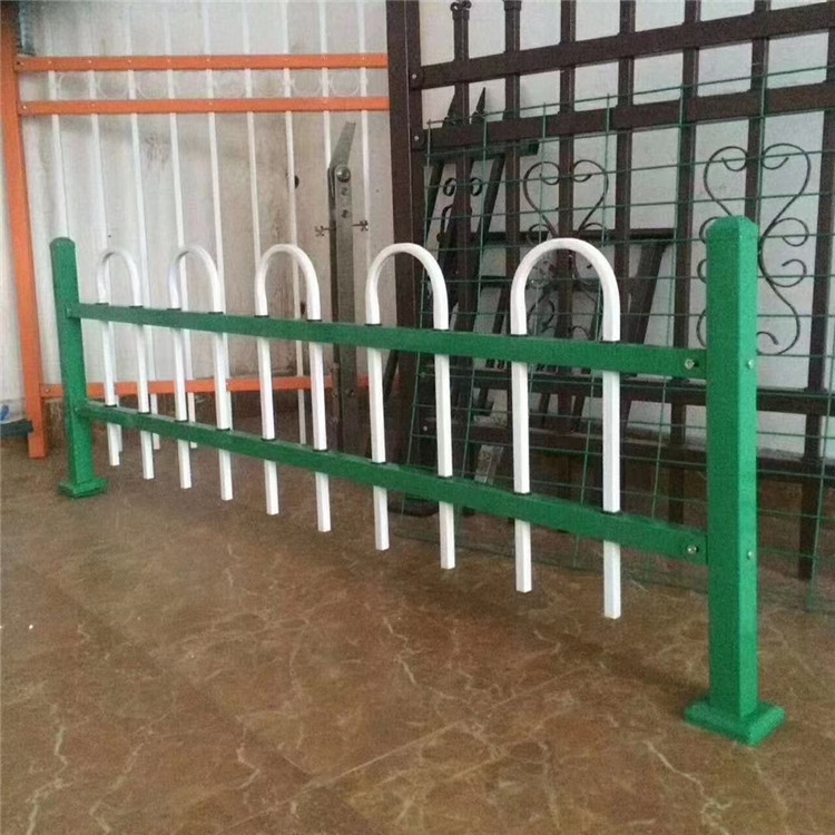 东昇锌钢草坪护栏 市政草坪护栏 花坛隔离栏厂家批发