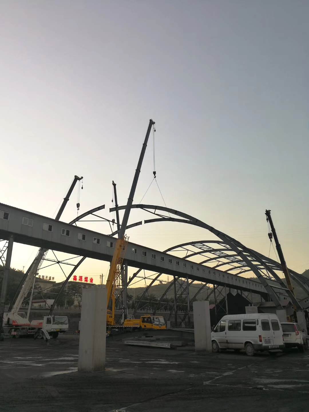 市中区8-130吨吊车出租公司 工地设备吊装安装报价 价格咨询