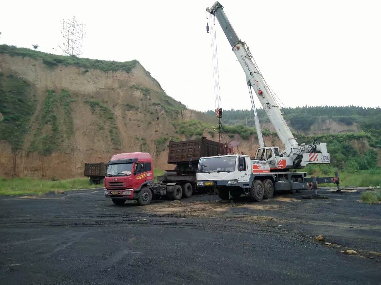 根河市8-500吨吊车租赁电话 广告牌吊装服务报价 价格咨询