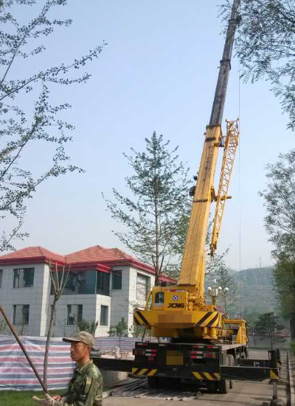 长宁县8-100吨吊车出租公司 化工厂设备吊装公司 年租报价