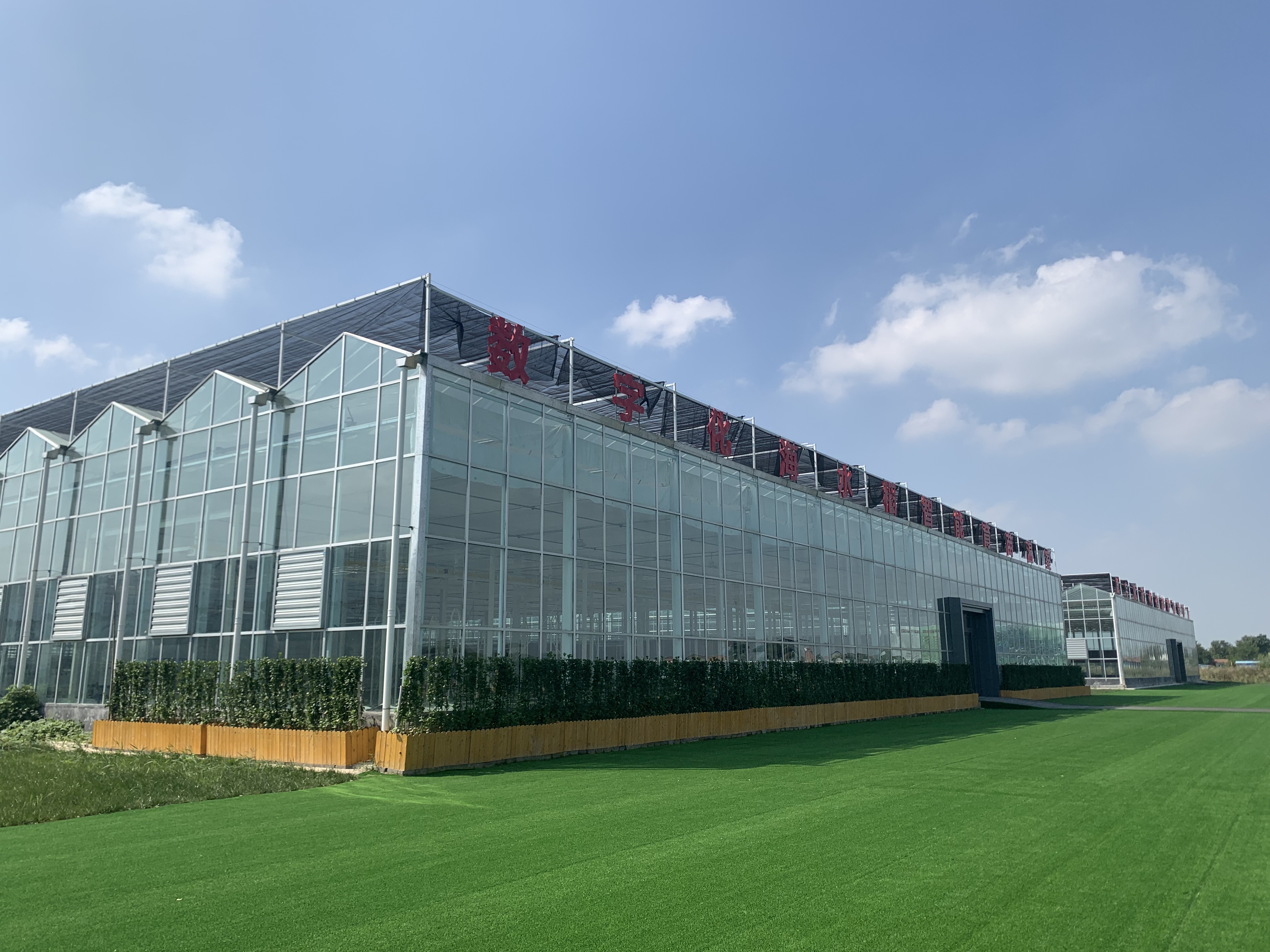 西藏拉萨玻璃温室大棚工程建设 连栋温室育苗玻璃温室大棚