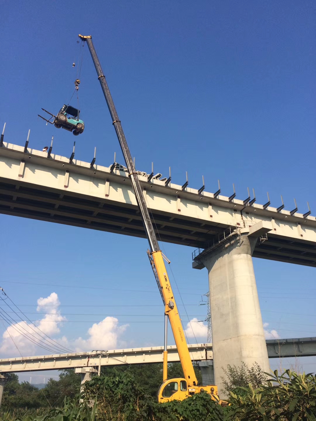 东胜区8-450吨吊车出租公司 道路救援报价 出车速度快