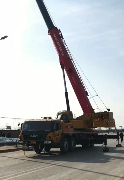 理县8-220吨吊车出租报价 风电吊装安装公司 诚信服务