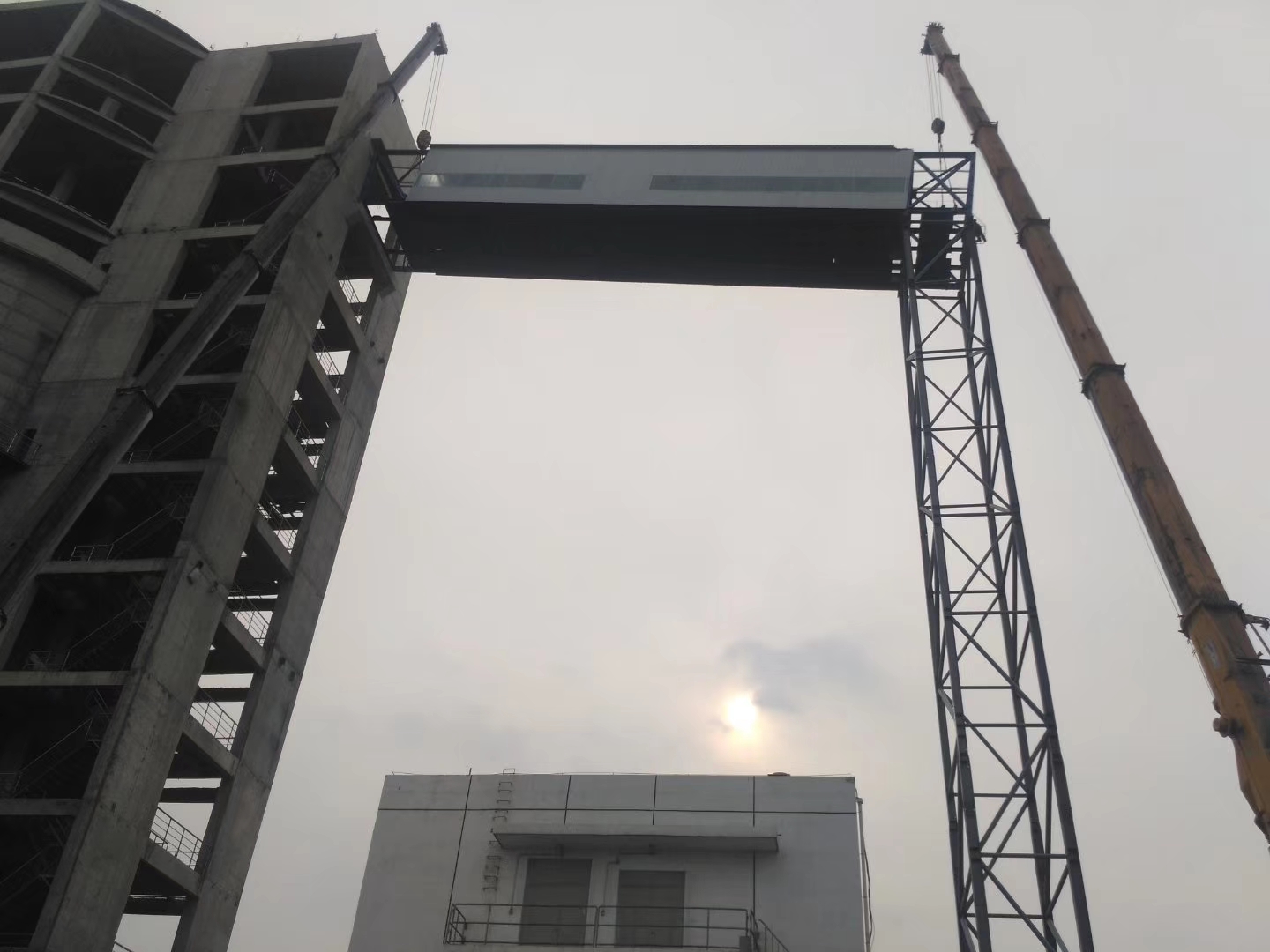 海北州8-260吨吊车租赁报价 货物装卸吊装运输报价 日租月租报价