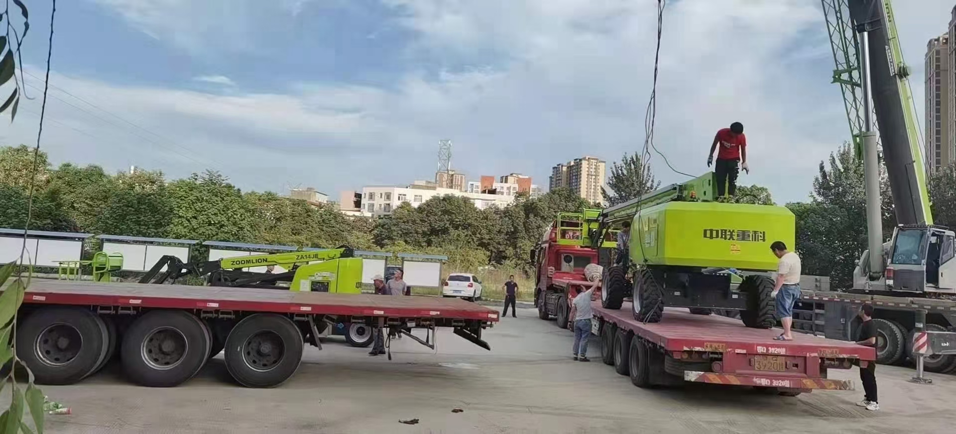 黑水县8-100吨吊车租赁 搬运安装设备价格 大小吨位均有