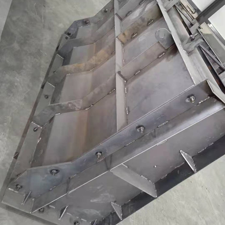 防护墙钢模具 预制防护墙模具 桥梁防护墙模具厂家