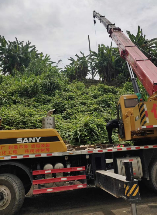 户县8-50吨吊车出租 物流货物吊装公司 日租月租均可