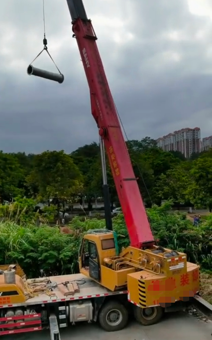 阎良区8-450吨吊车租赁电话 大罐的吊装装卸价格 半个台班费咨询