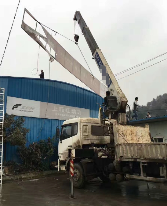 广饶县8-400吨吊车租赁公司 大件吊装运输价格 租一小时价格