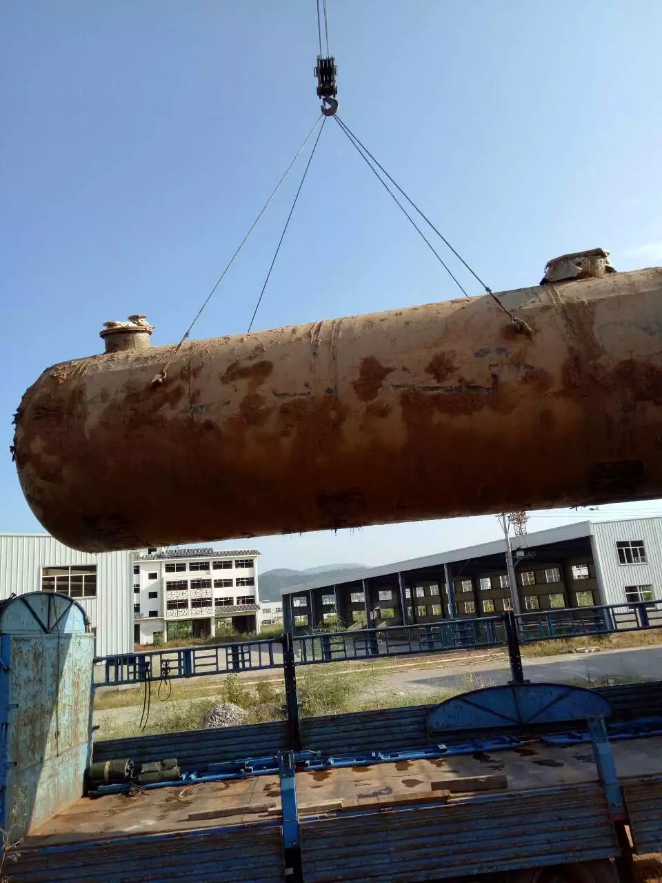 榆林市8-260吨吊车出租报价 设备高空吊装价格 日租月租费用