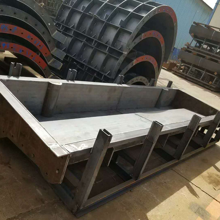 隔离带钢模具 高速隔离带钢模具 预制隔离带模具 工程专用