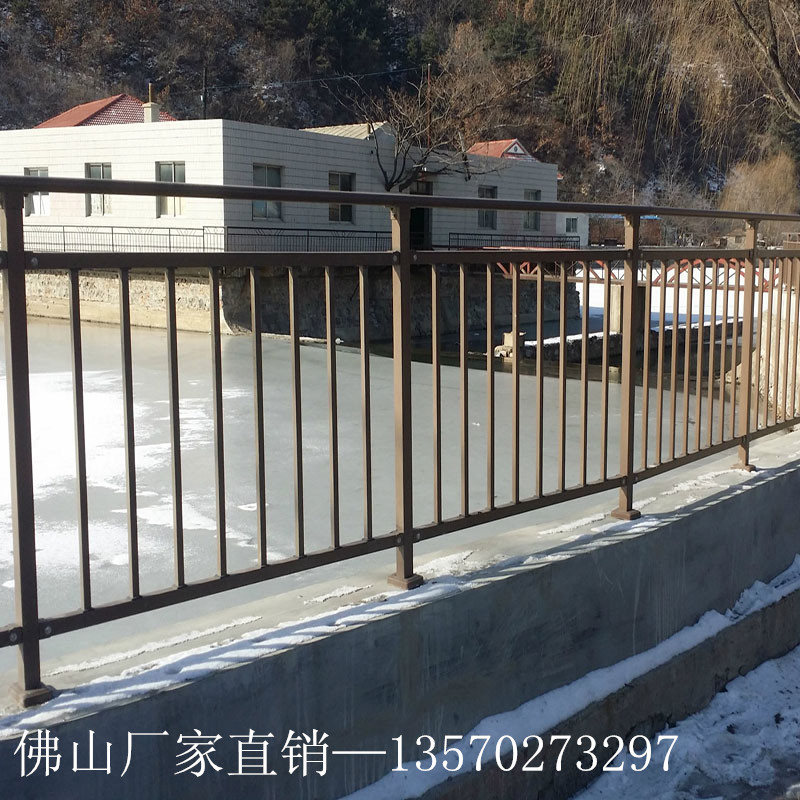 订制河道桥梁护栏 桥梁钢护栏厂家 来图定做道路钢制护栏