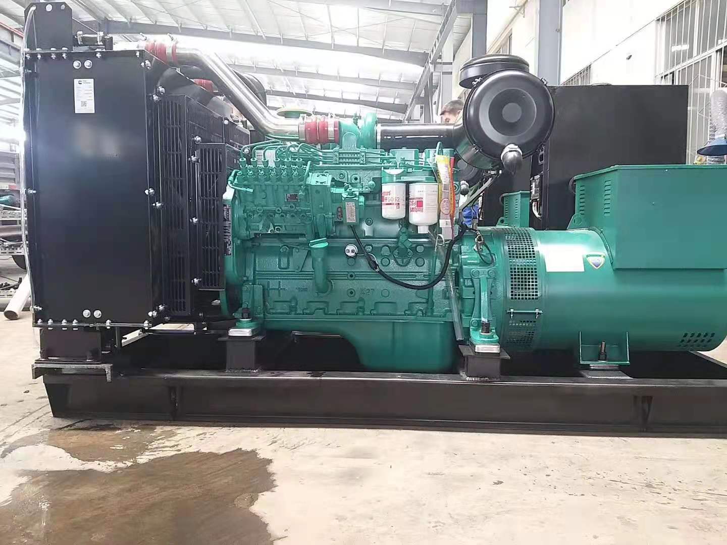 三相四线纯铜机芯 康明斯150KW柴油发电机