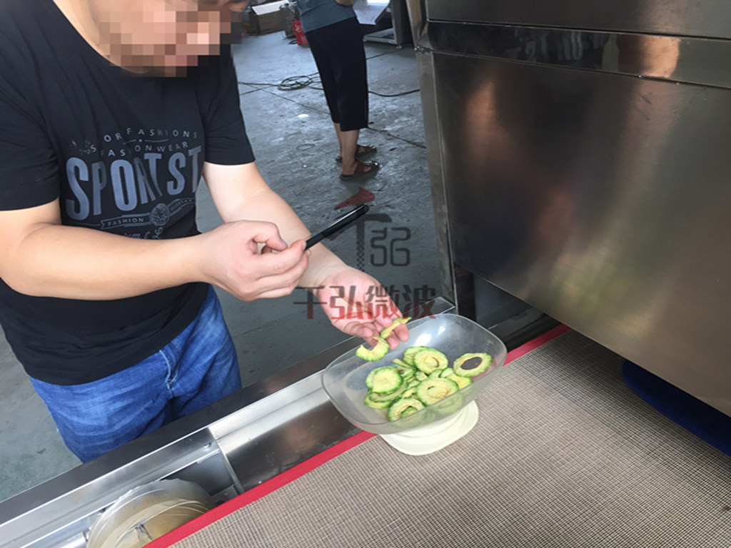 果蔬微波杀菌机，微波烘干机，千弘定制微波烘干设备