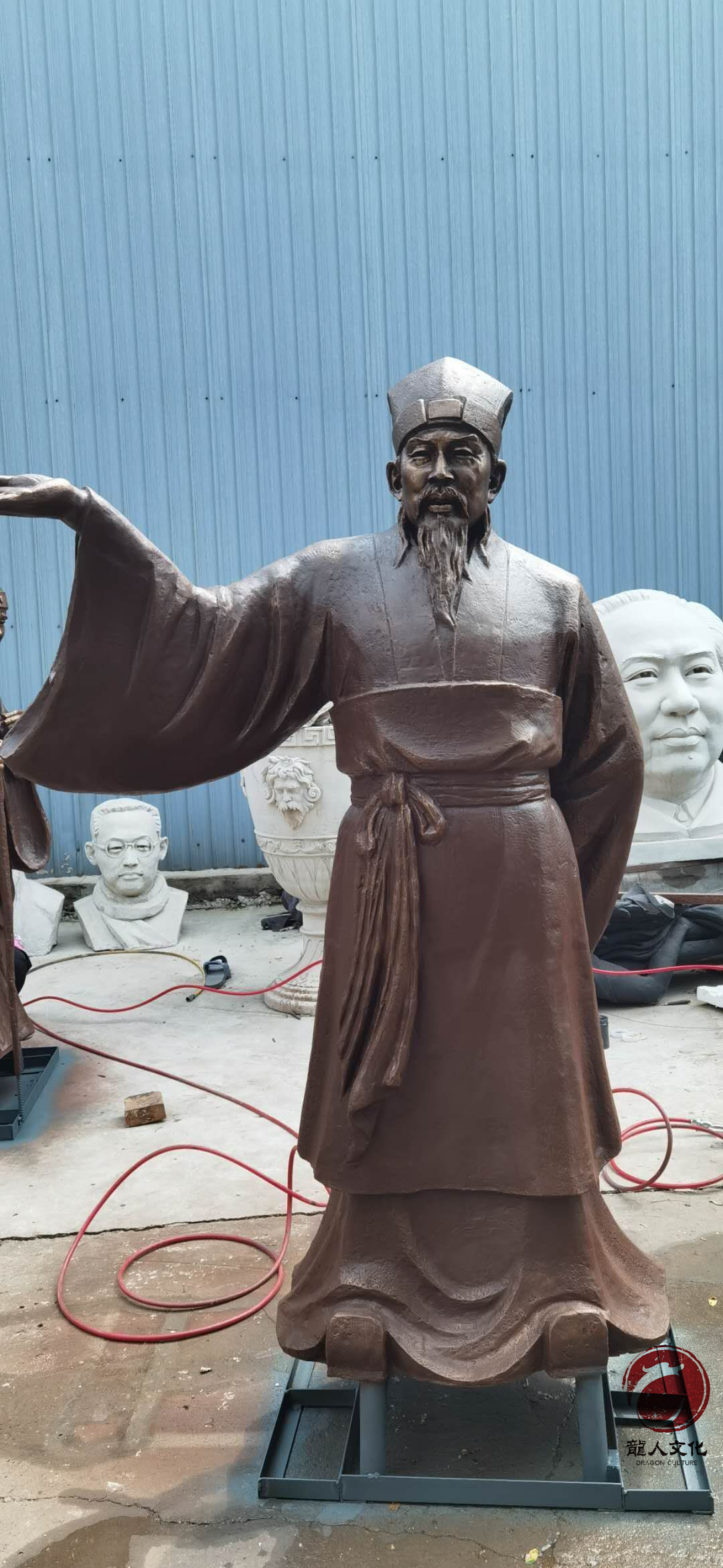 四川铸铜雕塑厂家定制四川景观动物铜雕摆件四川锻铜雕塑定制