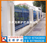 上饶工厂隔离栅 上饶厂区围墙栏杆 龙桥订制免焊接拼装式锌钢护栏