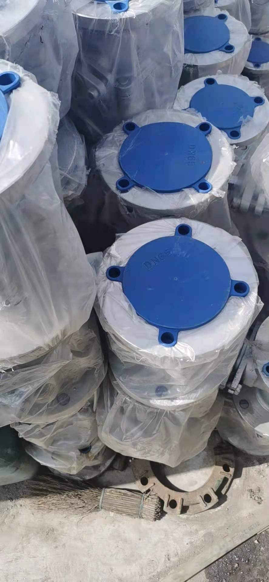 各种规格法兰   阀门  纯304不锈钢的阀门