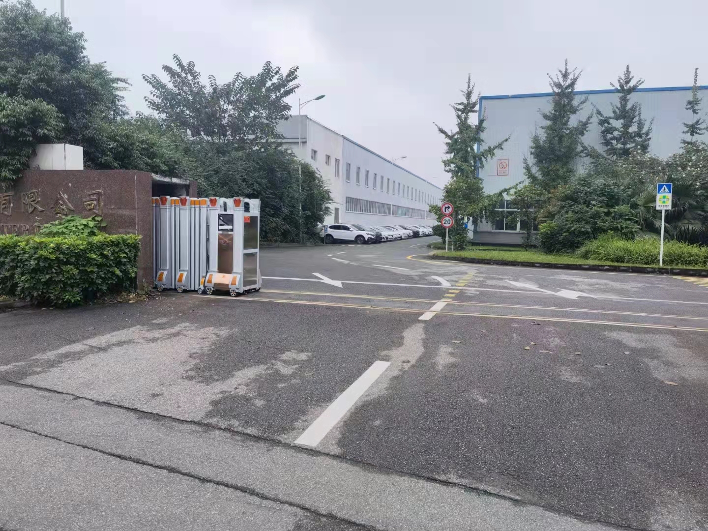 成都电动伸缩门生产厂家 ，电动伸缩门单价,电动伸缩门批发