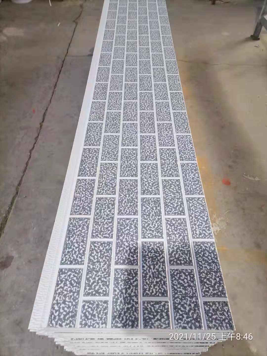 墙体保温板   金属雕花板    冬季墙体保温装饰材料
