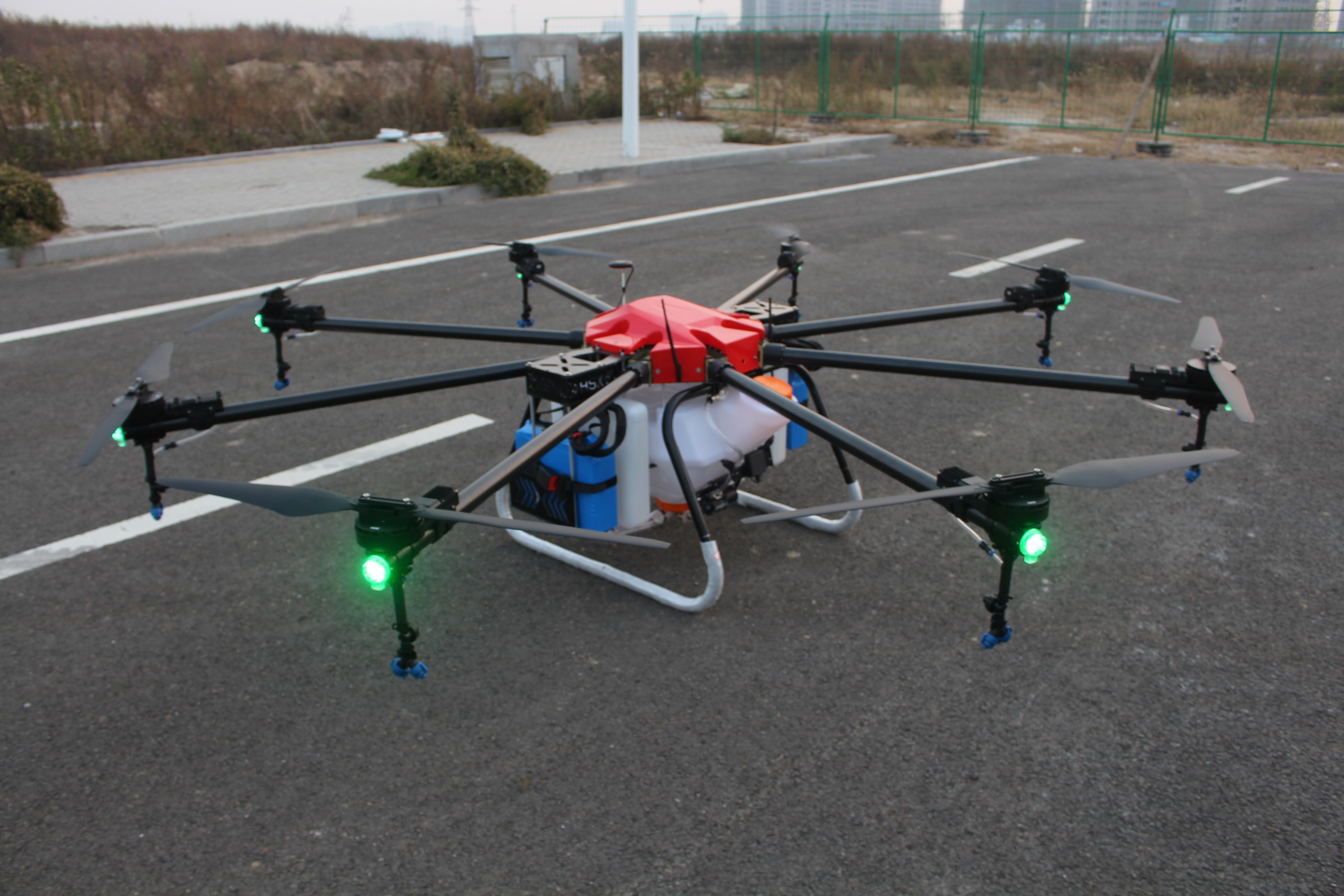 农业喷水稻柑橘植保机载重32公斤定制