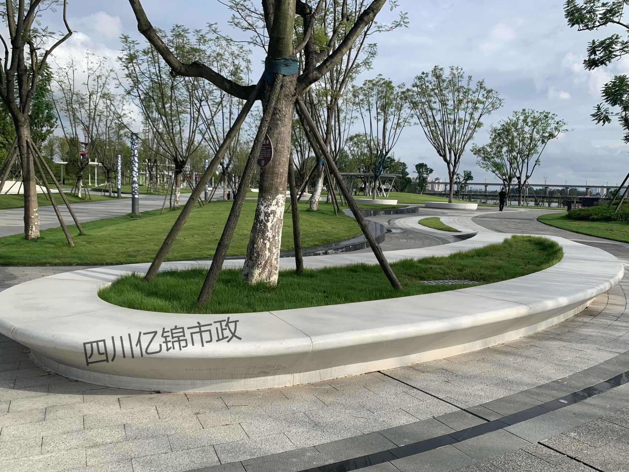 无机石UHPC混凝土坐凳花坛花箱户外花盆摆件厂家直销