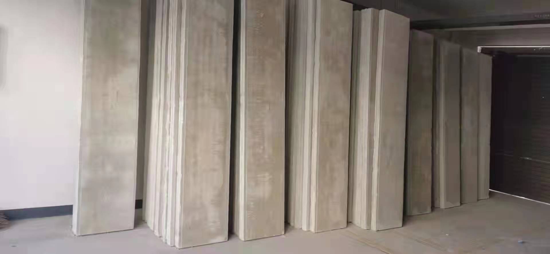 云南GRC轻质复合墙体板 环保复合轻质隔墙板-厂家直销