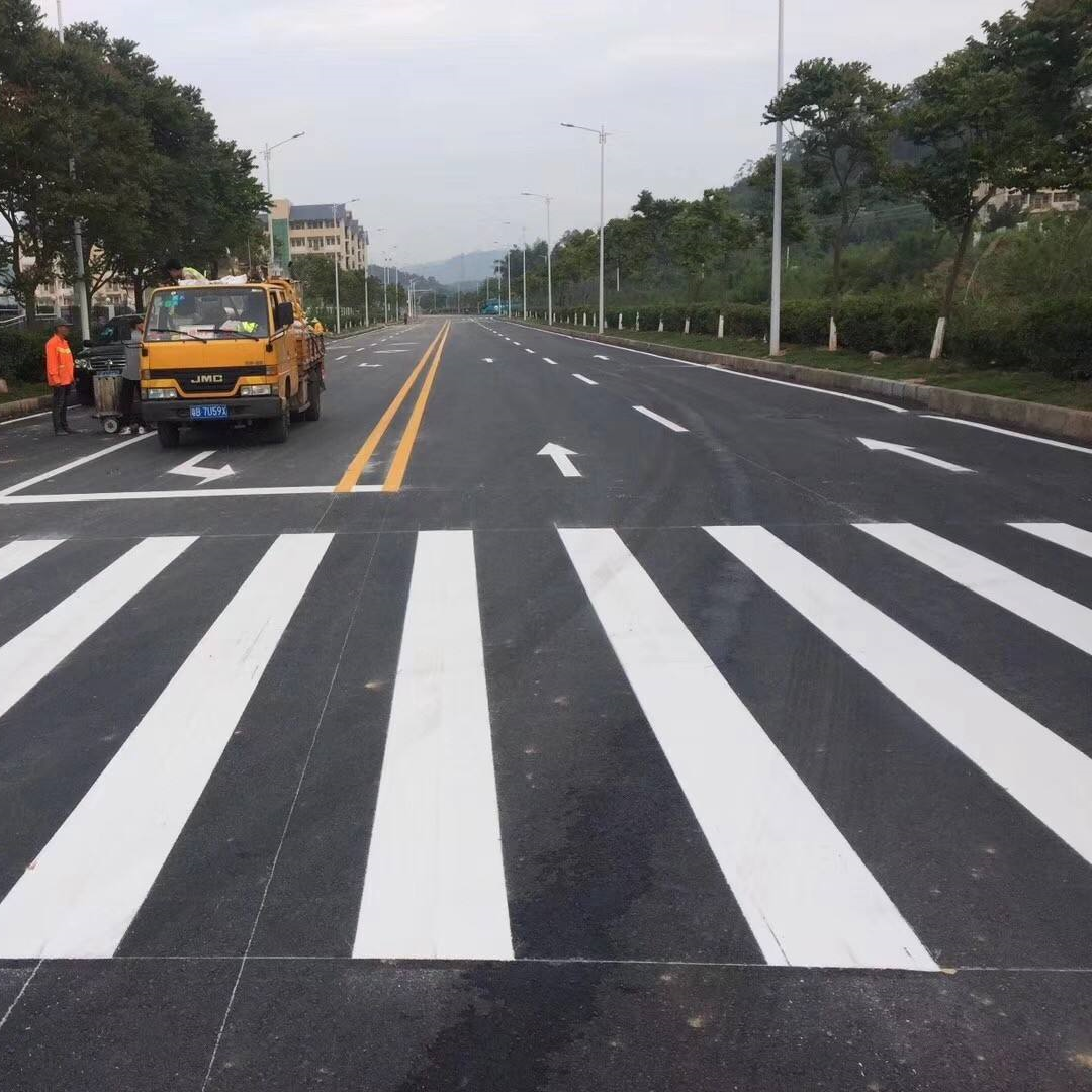 广州交通马路热熔标线施工队