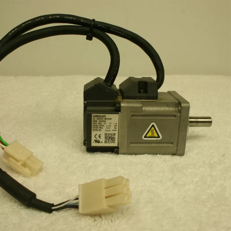 R88M-G05030H Omron/欧姆龙 电机马达 控制器模块